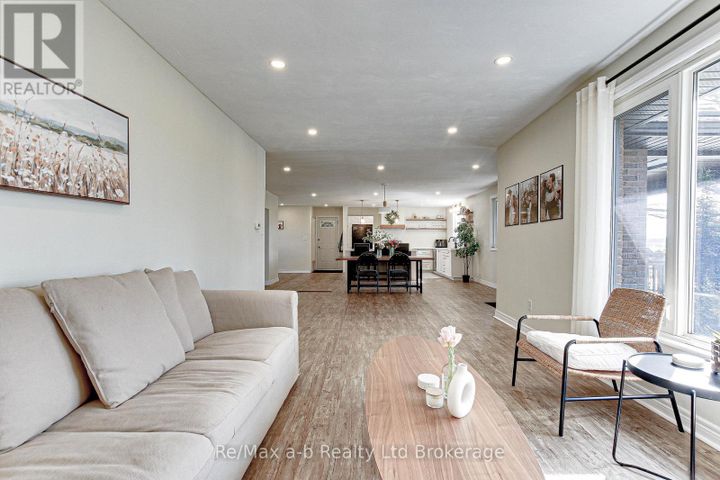 485527-firehall-road-norwich-07 at 485527 Firehall Road, Norwich