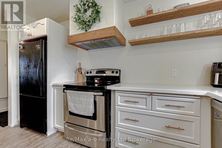 485527-firehall-road-norwich-13 at 485527 Firehall Road, Norwich