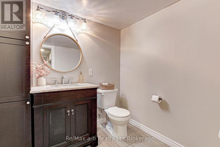 485527-firehall-road-norwich-21 at 485527 Firehall Road, Norwich