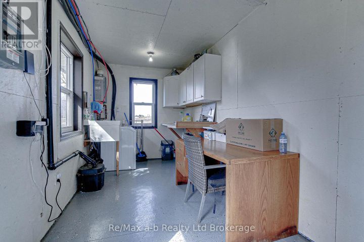 485527-firehall-road-norwich-25 at 485527 Firehall Road, Norwich