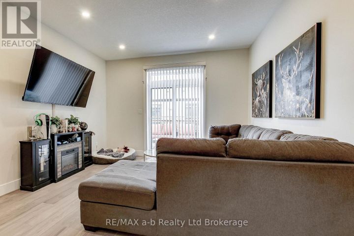 402-12-washington-street-w-norwich-norwich-town-09 at 402 - 12 Washington Street W, Norwich (Norwich Town)