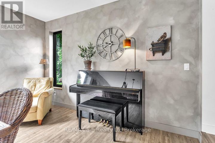 50-main-street-e-norwich-norwich-town-29 at 50 Main Street E, Norwich (Norwich Town)