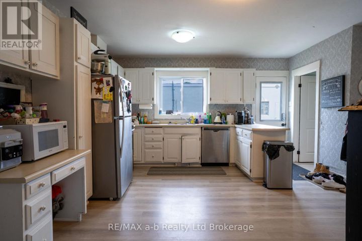 14-old-vienna-road-tillsonburg-15 at 14 Old Vienna Road, Tillsonburg 14-old-vienna-road-tillsonburg-15 at 14 Old Vienna Road, Tillsonburg