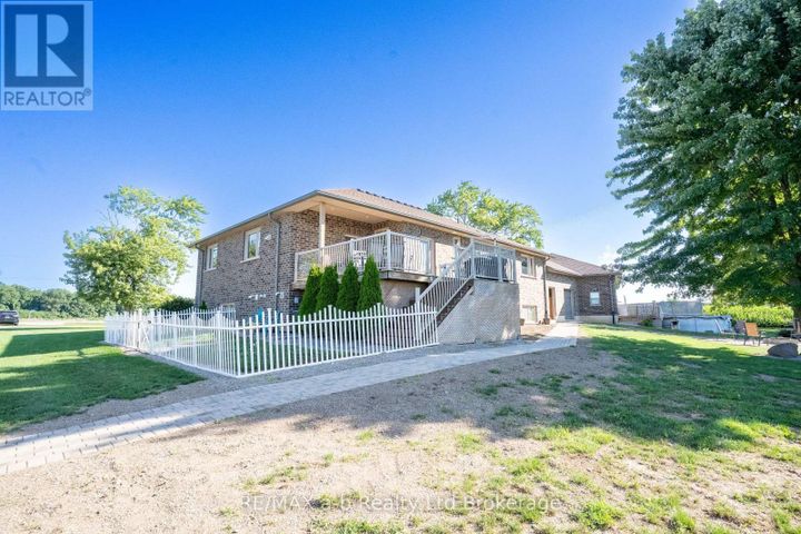 324500-mount-elgin-road-south-west-oxford-04 at 324500 Mount Elgin Road, South-West Oxford