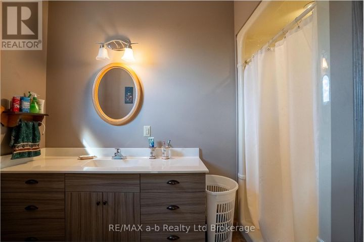 324500-mount-elgin-road-south-west-oxford-21 at 324500 Mount Elgin Road, South-West Oxford