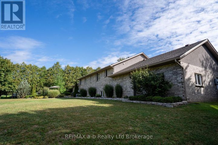 812213-base-line-norwich-hawtrey-05 at 812213 Base Line, Norwich (Hawtrey)