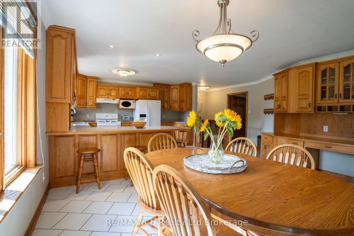 812213-base-line-norwich-hawtrey-12 at 812213 Base Line, Norwich (Hawtrey)