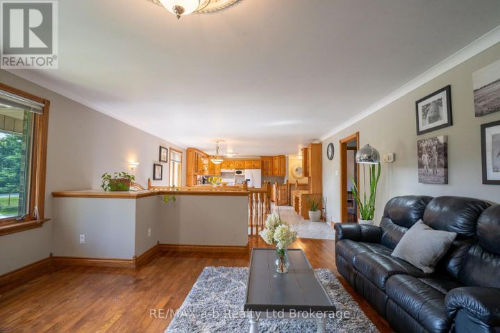 812213-base-line-norwich-hawtrey-16 at 812213 Base Line, Norwich (Hawtrey)