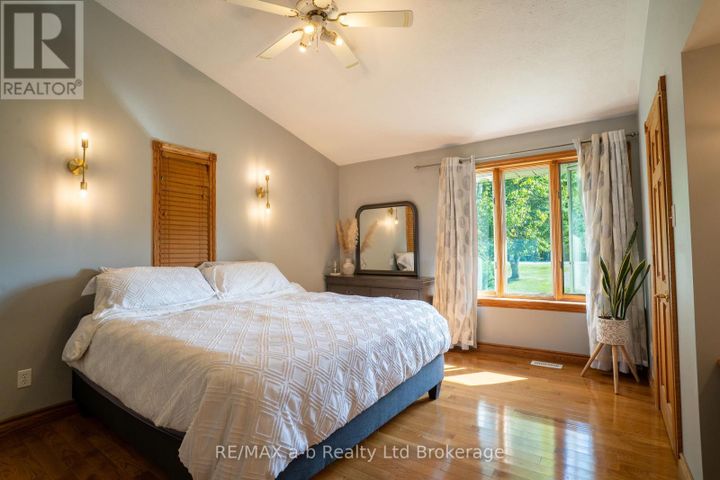 812213-base-line-norwich-hawtrey-24 at 812213 Base Line, Norwich (Hawtrey)