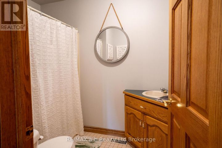 812213-base-line-norwich-hawtrey-25 at 812213 Base Line, Norwich (Hawtrey)