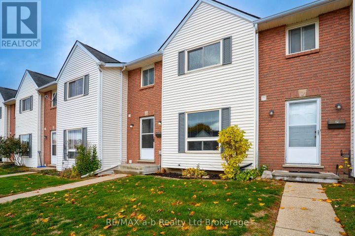 6-380-quarter-town-line-tillsonburg-02 at 6 - 380 Quarter Town Line, Tillsonburg