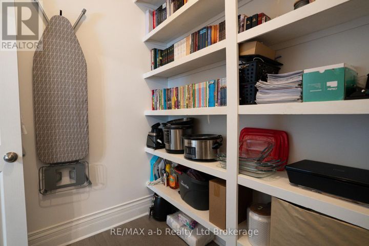 671-henry-street-woodstock-woodstock-south-06 at 671 Henry Street, Woodstock (Woodstock - South)