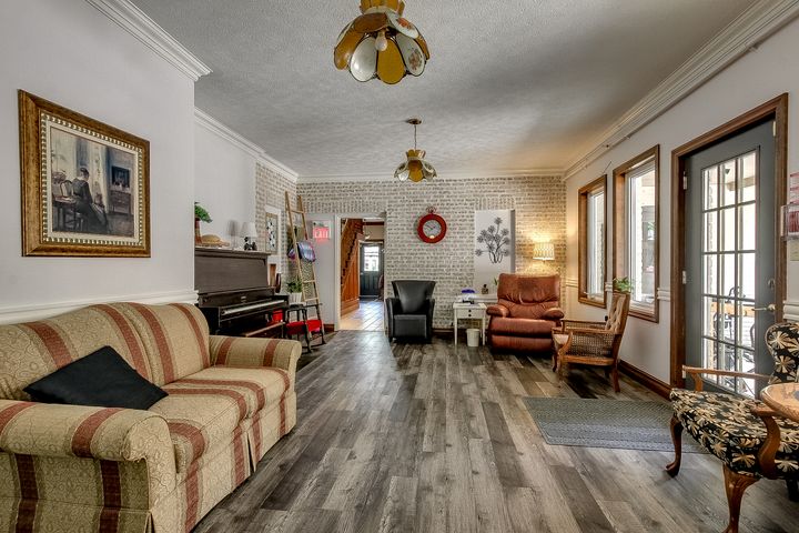 img_5804-img_5809 at 25 Main Street, Norwich (Norwich Town)