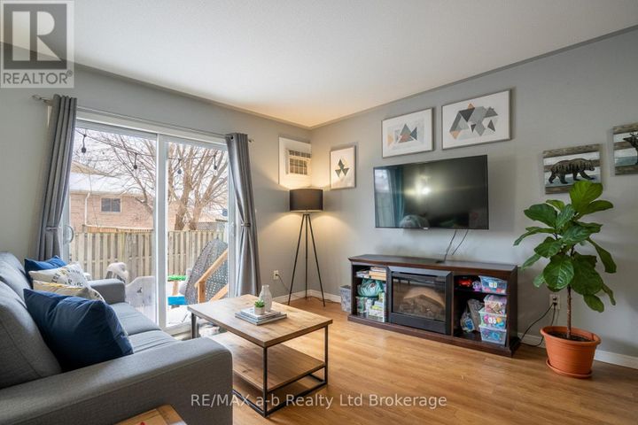 27-10-dufferin-street-norwich-norwich-town-03 at 27 - 10 Dufferin Street, Norwich (Norwich Town)