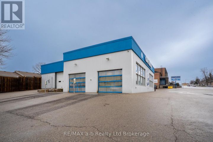 771-dundas-street-woodstock-woodstock-north-03 at 771 Dundas Street, Woodstock (Woodstock - North)