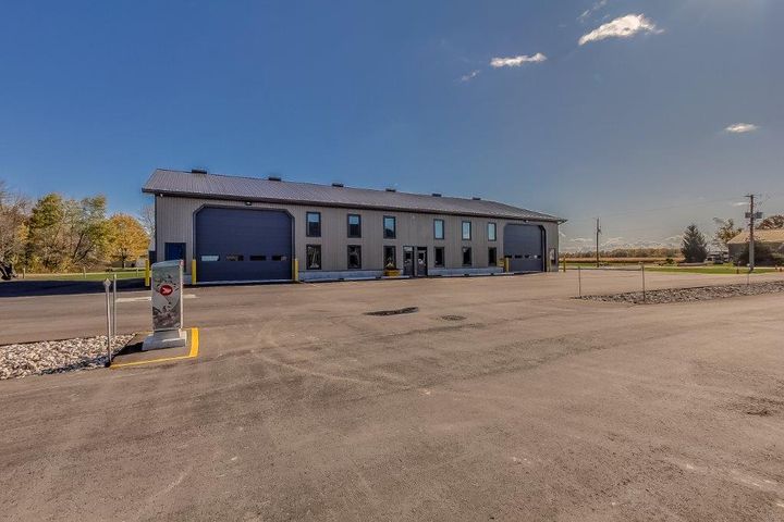 img_7922-img_7927 at 8 - 285793 Airport Road, Norwich (Norwich Town)