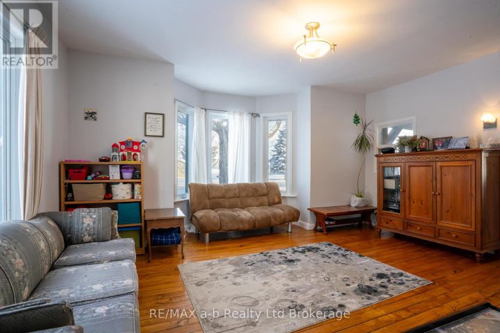 312895-dereham-line-south-west-oxford-dereham-centre-10 at 312895 Dereham Line, South-West Oxford (Dereham Centre)