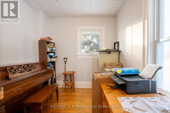 312895-dereham-line-south-west-oxford-dereham-centre-12 at 312895 Dereham Line, South-West Oxford (Dereham Centre)