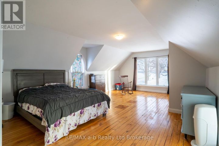 312895-dereham-line-south-west-oxford-dereham-centre-16 at 312895 Dereham Line, South-West Oxford (Dereham Centre)