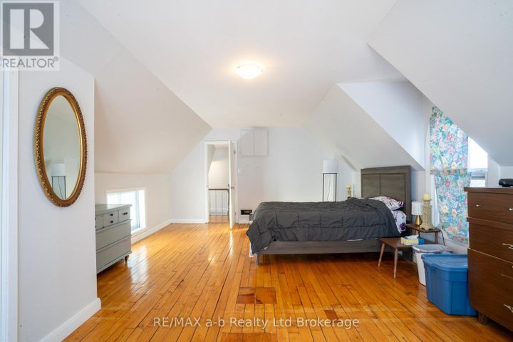 312895-dereham-line-south-west-oxford-dereham-centre-17 at 312895 Dereham Line, South-West Oxford (Dereham Centre)