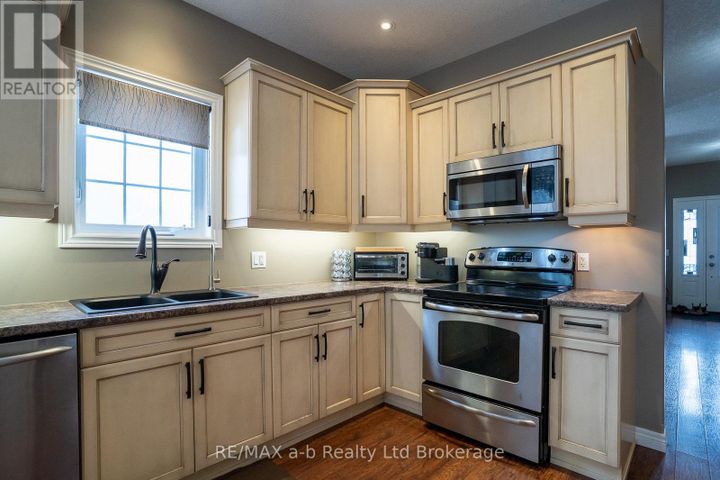 7-irving-drive-norwich-town-norwich-07 at 7 Irving Drive, Norwich Town, Norwich