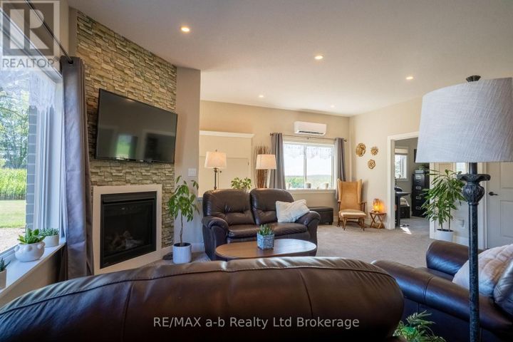 324500-mount-elgin-road-rural-south-west-oxford-south-west-oxford-09 at 324500 Mount Elgin Road, Rural South-west Oxford, South-West Oxford