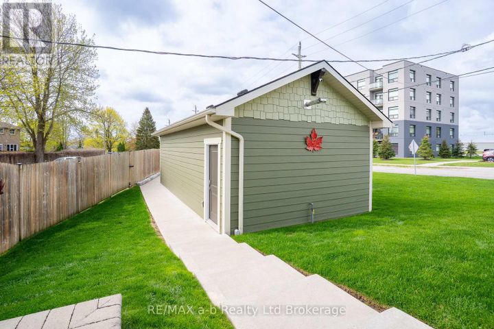 136-maple-lane-tillsonburg-tillsonburg-04 at 136 Maple Lane, Tillsonburg