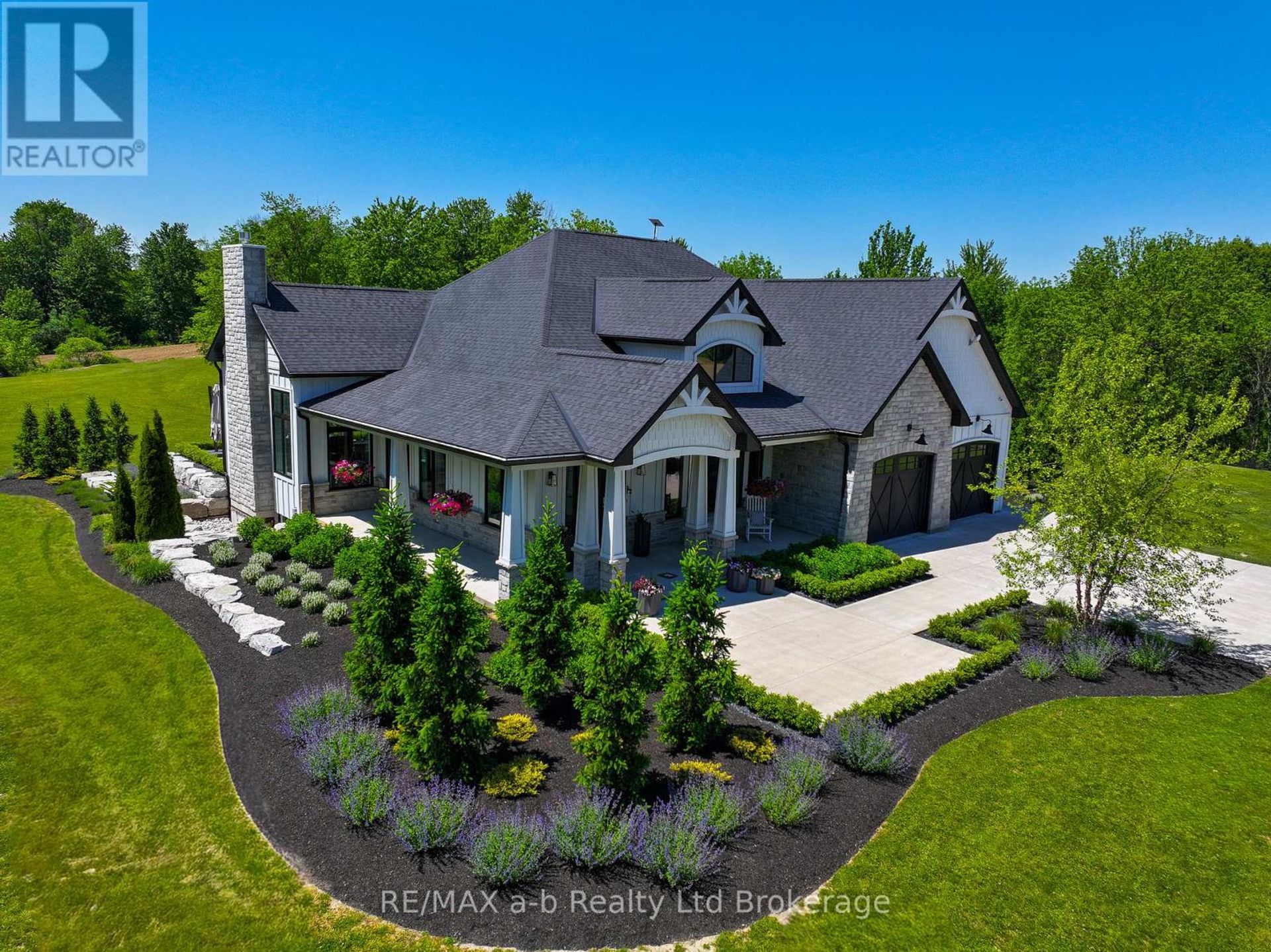 631 Windham 2 Road, Rural Windham, Norfolk 