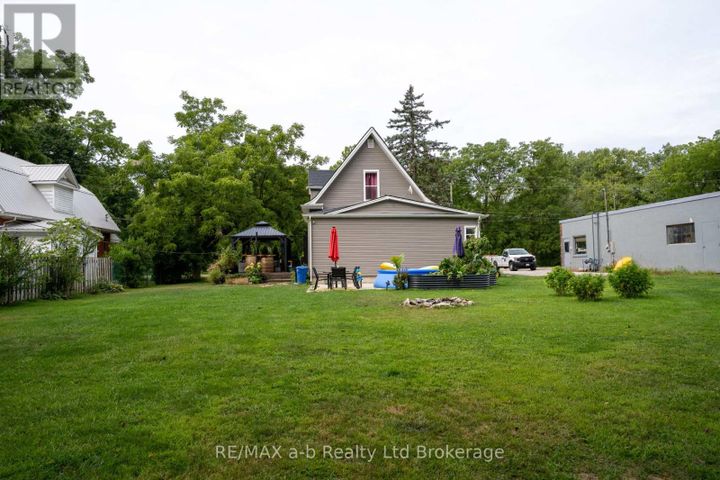 14-old-vienna-road-tillsonburg-tillsonburg-04 at 14 Old Vienna Road, Tillsonburg