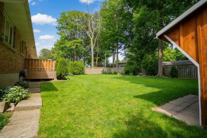 5 at 88 N Street W, Tillsonburg