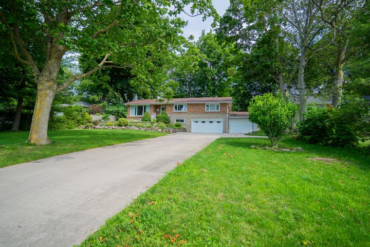 grass-edit at 88 N Street W, Tillsonburg