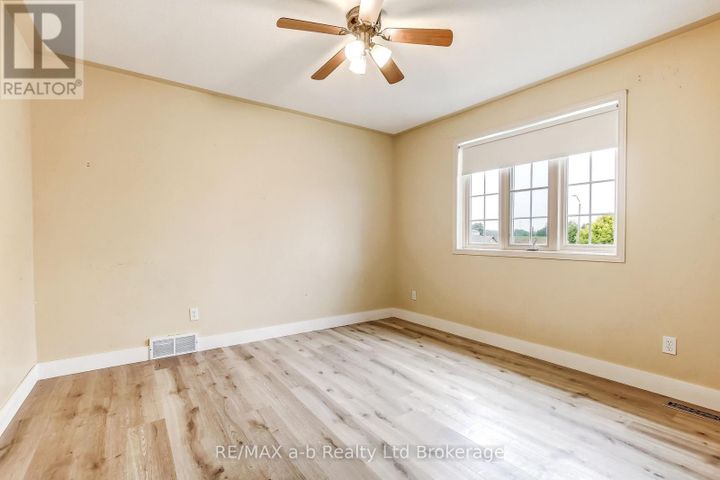 39-primrose-drive-tillsonburg-tillsonburg-18 at 39 Primrose Drive, Tillsonburg