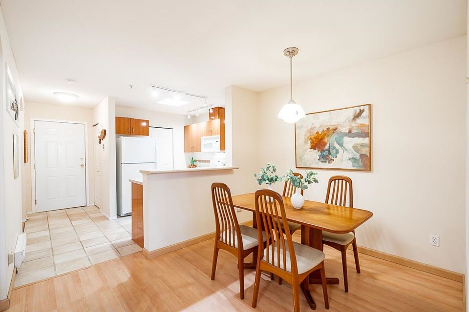 155-e-3rd-street-lower-lonsdale-north-vancouver-14 at 404 - 155 E 3rd Street, Lower Lonsdale, North Vancouver