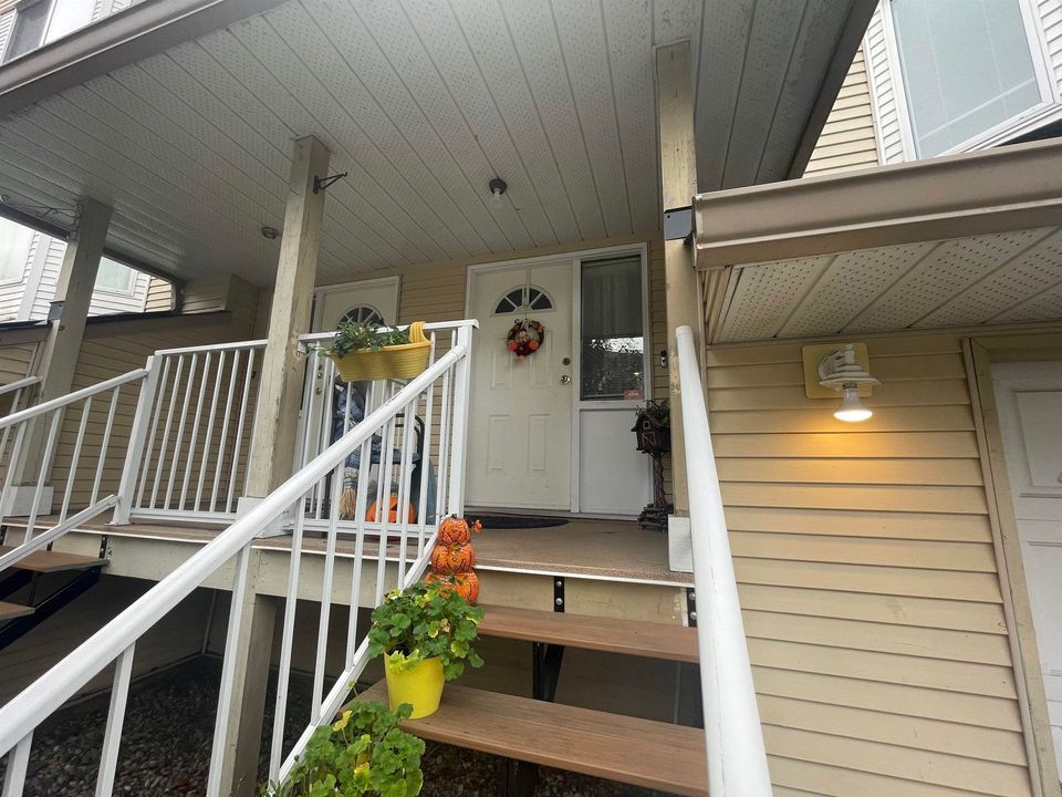 3087-immel-street-central-abbotsford-abbotsford-03 at 20 - 3087 Immel Street, Central Abbotsford, Abbotsford