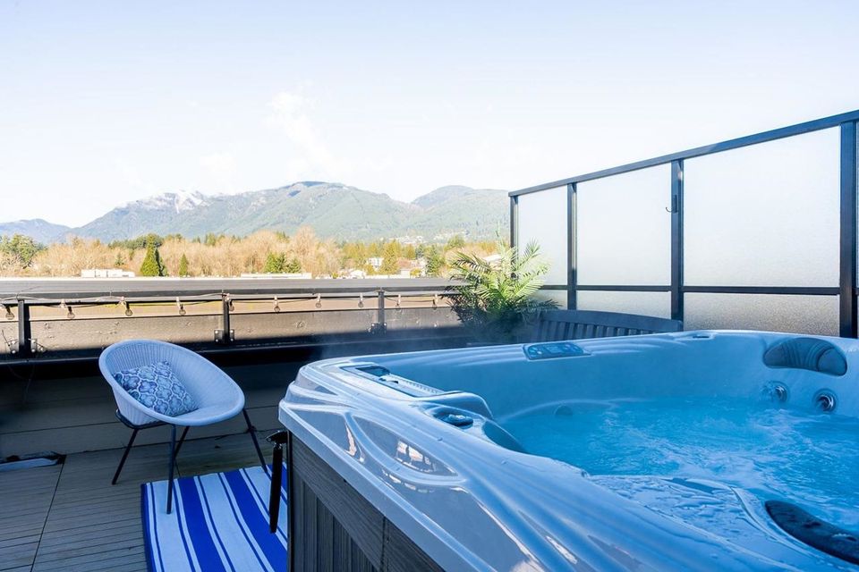 719-w-3rd-street-harbourside-north-vancouver-04 at 606 - 719 W 3rd Street, Harbourside, North Vancouver