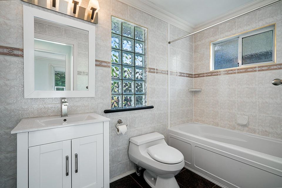 4275-st-pauls-avenue-upper-lonsdale-north-vancouver-17 at 4275 St. Pauls Avenue, Upper Lonsdale, North Vancouver