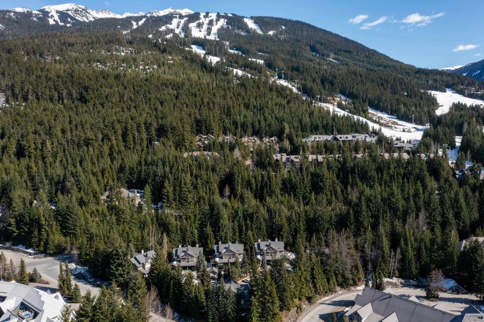 4822-spearhead-drive-benchlands-whistler-25 at 10 - 4822 Spearhead Drive, Benchlands, Whistler