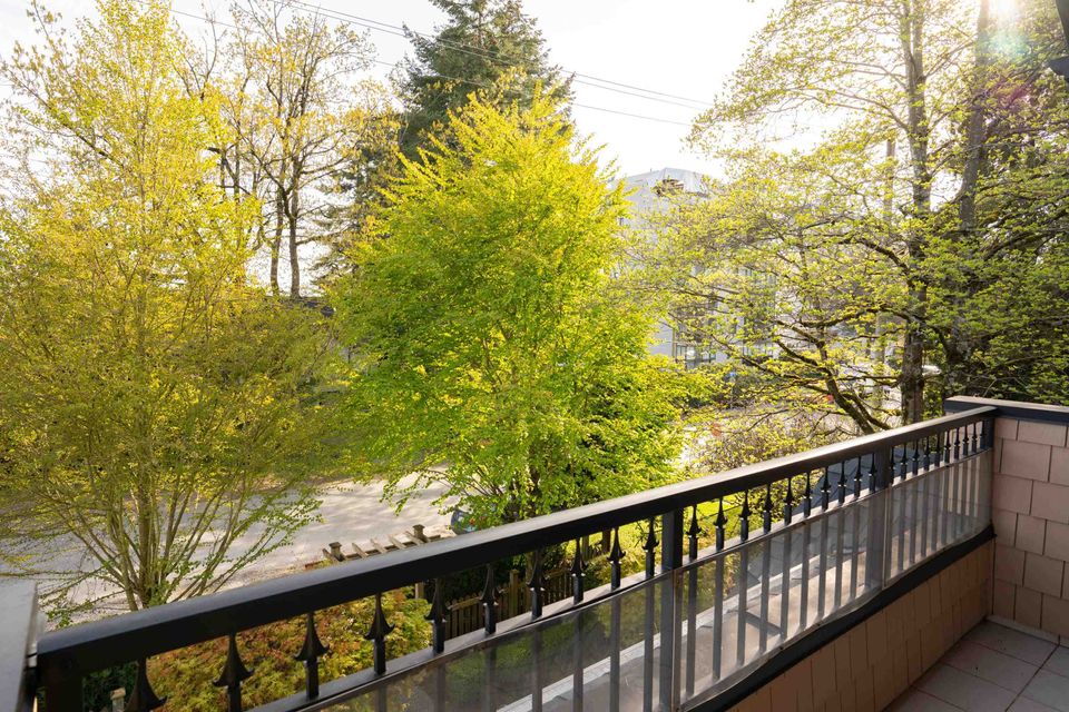 1295-clyde-avenue-ambleside-west-vancouver-18 at 1295 Clyde Avenue, Ambleside, West Vancouver