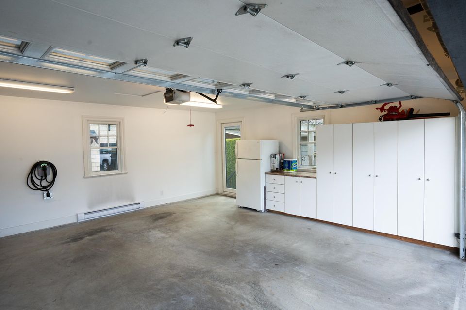 1295-clyde-avenue-ambleside-west-vancouver-32 at 1295 Clyde Avenue, Ambleside, West Vancouver