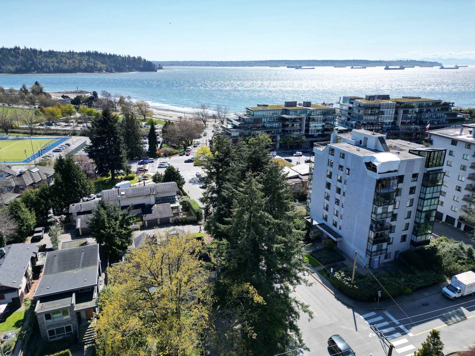 1295-clyde-avenue-ambleside-west-vancouver-35 at 1295 Clyde Avenue, Ambleside, West Vancouver