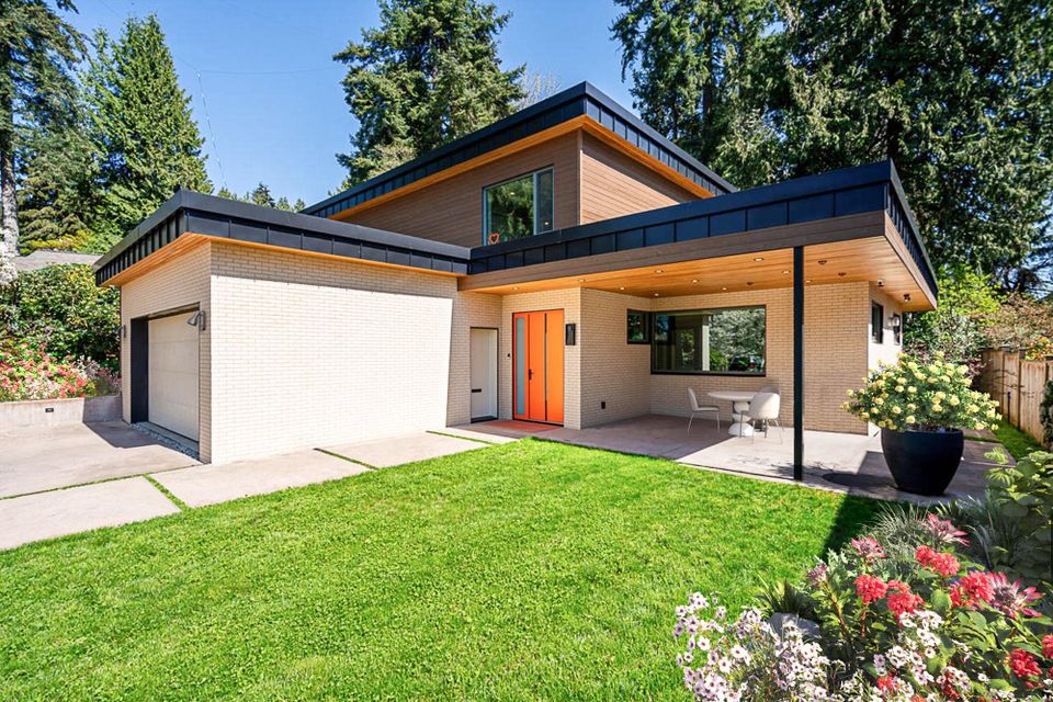 670-st-ives-crescent-delbrook-north-vancouver-03 at 670 St. Ives Crescent, Delbrook, North Vancouver