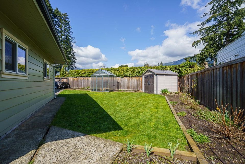 2940-colwood-drive-edgemont-north-vancouver-15 at 2940 Colwood Drive, Edgemont, North Vancouver