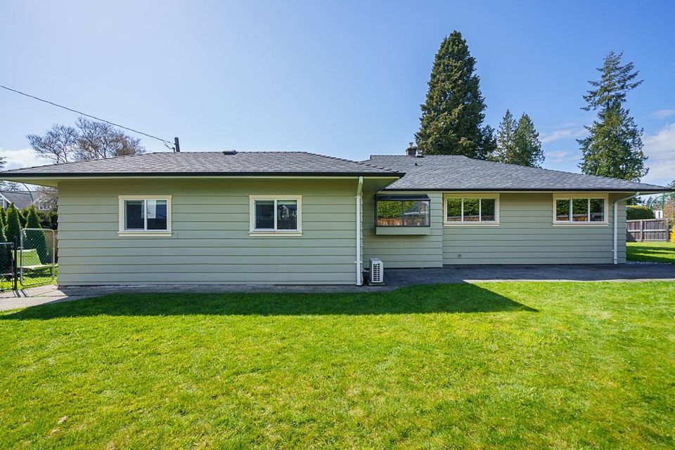 2940-colwood-drive-edgemont-north-vancouver-16 at 2940 Colwood Drive, Edgemont, North Vancouver