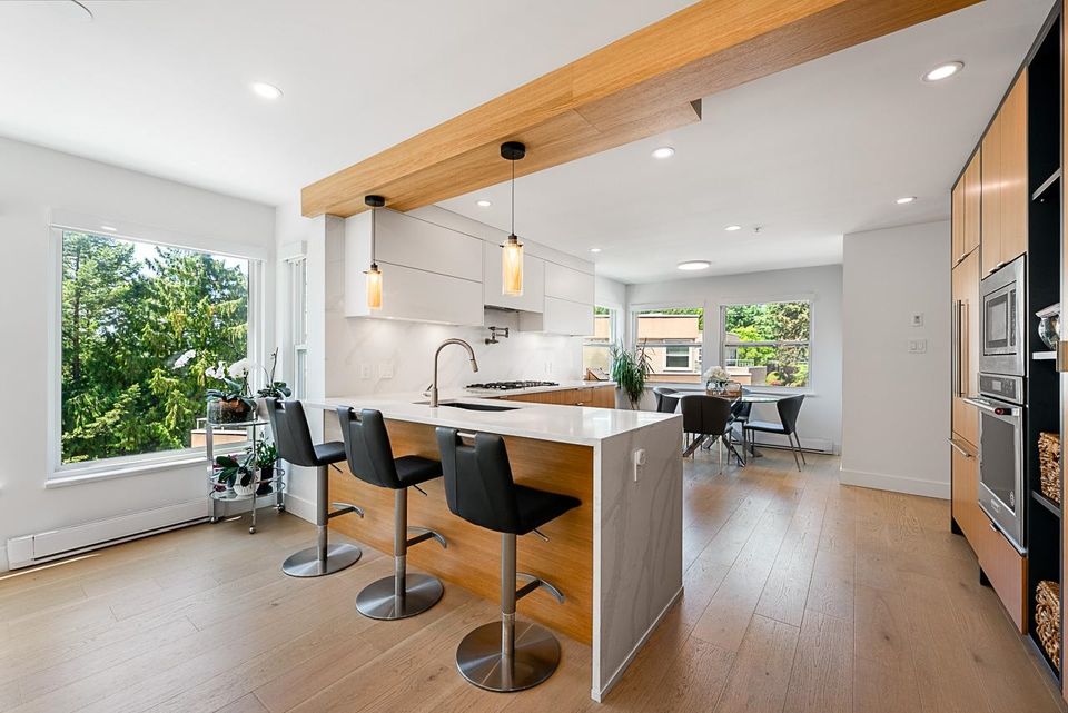 2425-edgemont-boulevard-mosquito-creek-north-vancouver-02 at 11 - 2425 Edgemont Boulevard, Mosquito Creek, North Vancouver