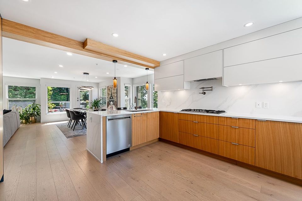 2425-edgemont-boulevard-mosquito-creek-north-vancouver-11 at 11 - 2425 Edgemont Boulevard, Mosquito Creek, North Vancouver