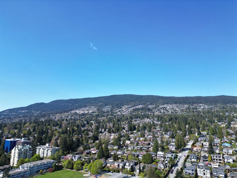 1295-clyde-avenue-ambleside-west-vancouver-36 at 1295 Clyde Avenue, Ambleside, West Vancouver