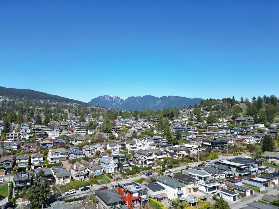 1295-clyde-avenue-ambleside-west-vancouver-37 at 1295 Clyde Avenue, Ambleside, West Vancouver