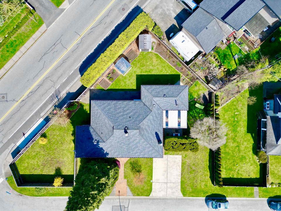 2940-colwood-drive-edgemont-north-vancouver-32 at 2940 Colwood Drive, Edgemont, North Vancouver