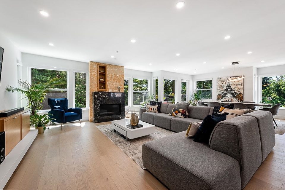 2425-edgemont-boulevard-mosquito-creek-north-vancouver-02 at 11 - 2425 Edgemont Boulevard, Mosquito Creek, North Vancouver