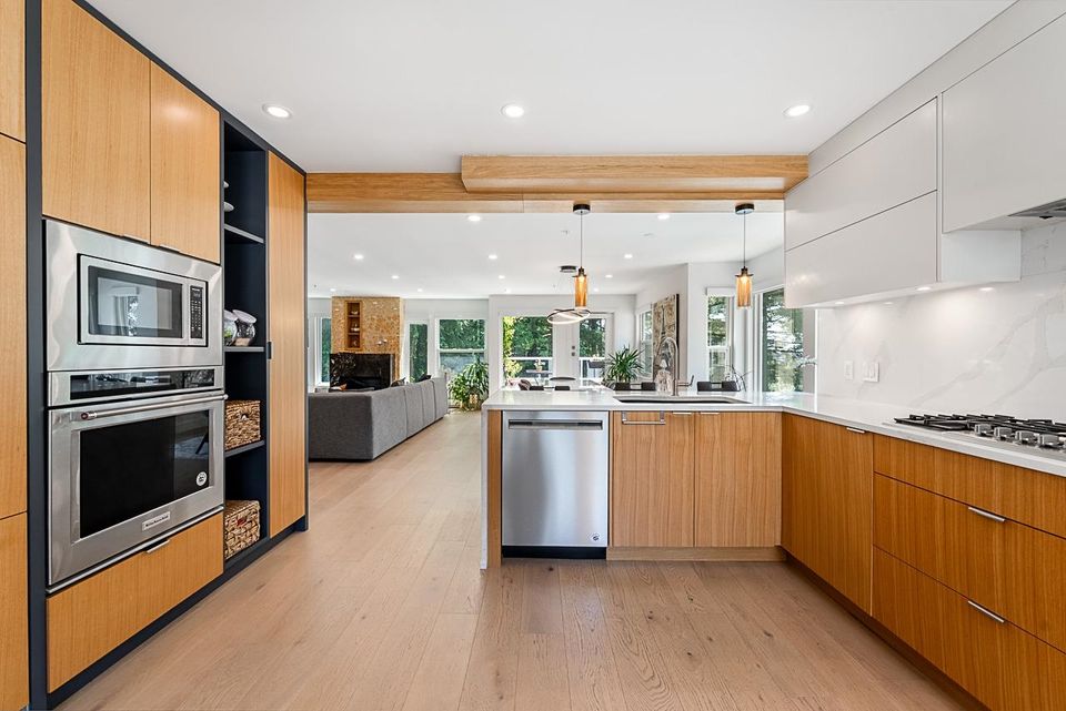 2425-edgemont-boulevard-mosquito-creek-north-vancouver-12 at 11 - 2425 Edgemont Boulevard, Mosquito Creek, North Vancouver